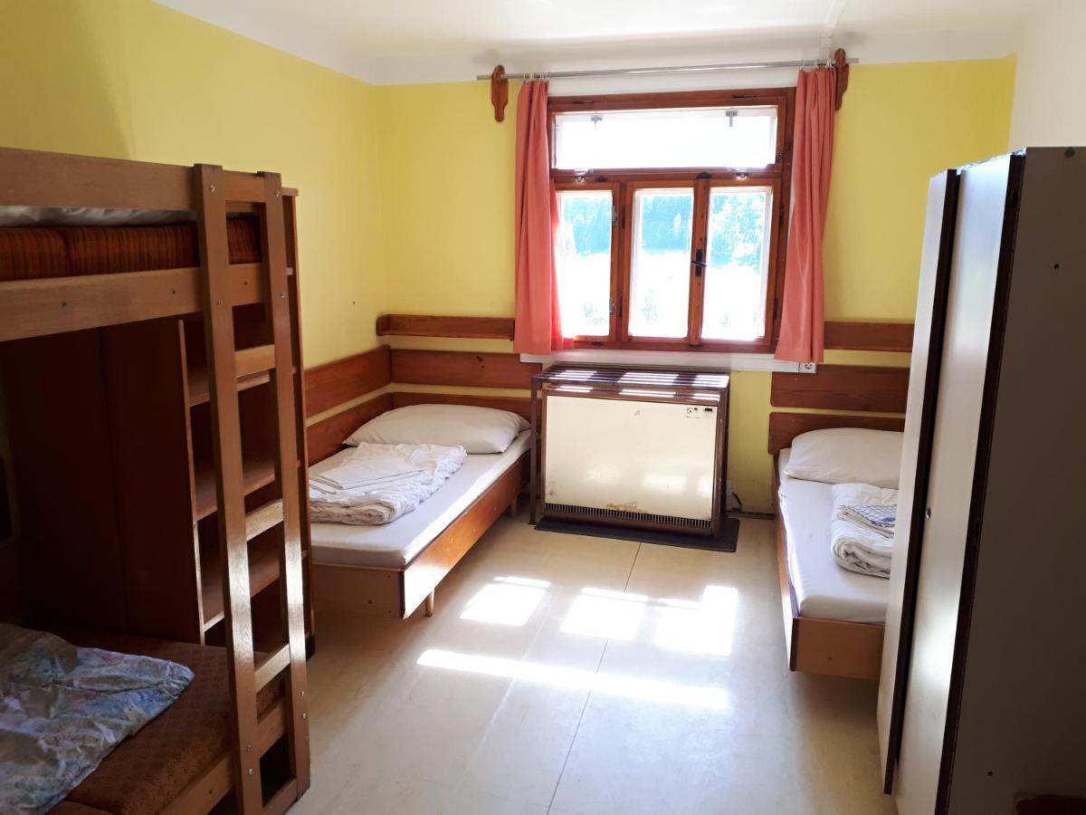 Horska Chata U Pekaru Pec pod Snezkou Luaran gambar
