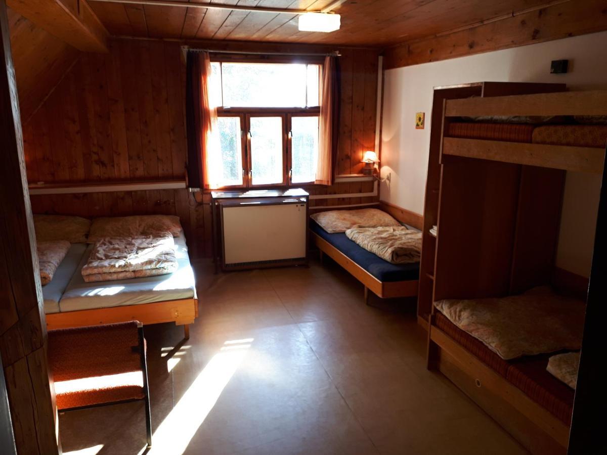 Horska Chata U Pekaru Pec pod Snezkou Luaran gambar
