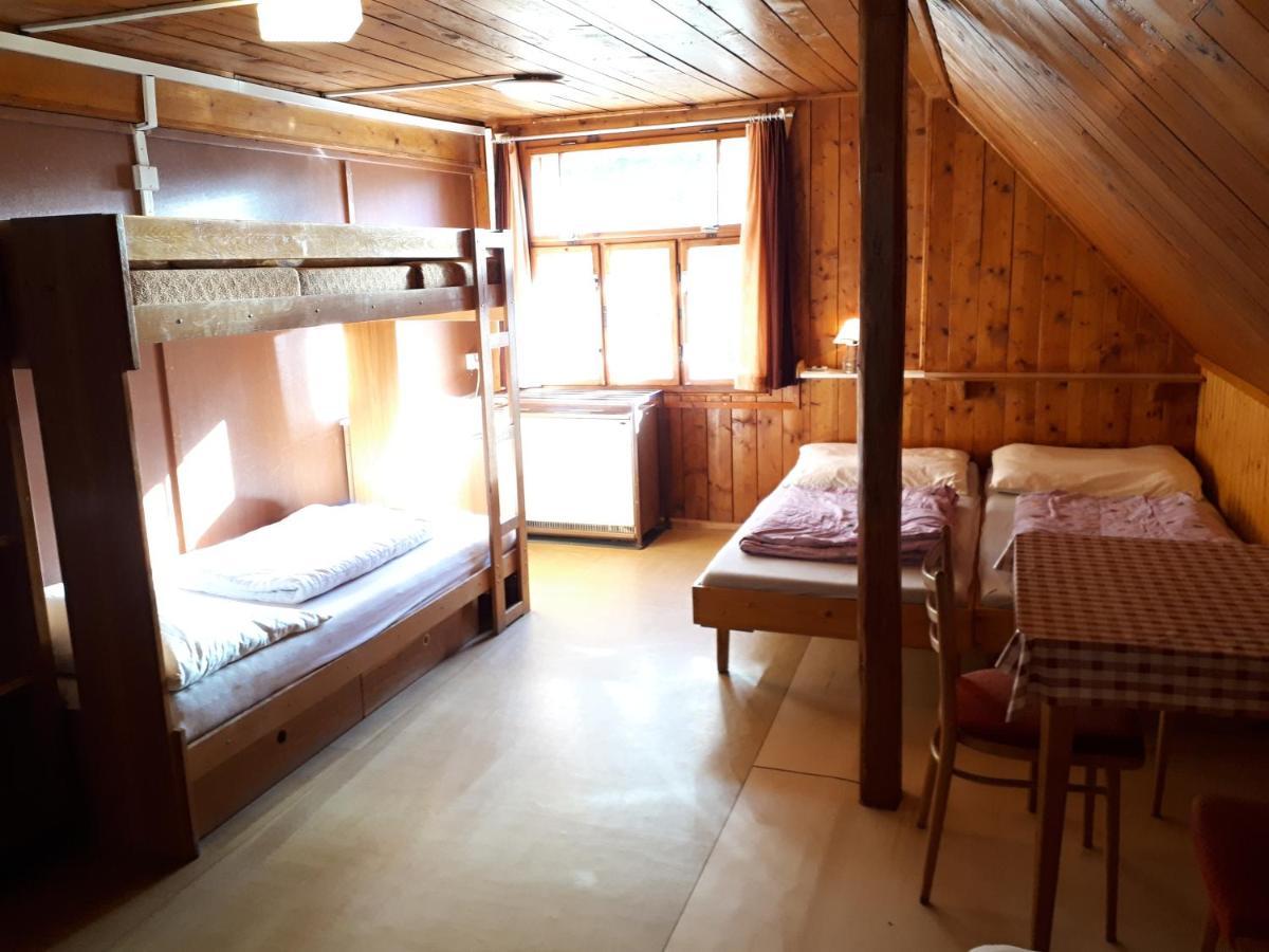 Horska Chata U Pekaru Pec pod Snezkou Luaran gambar